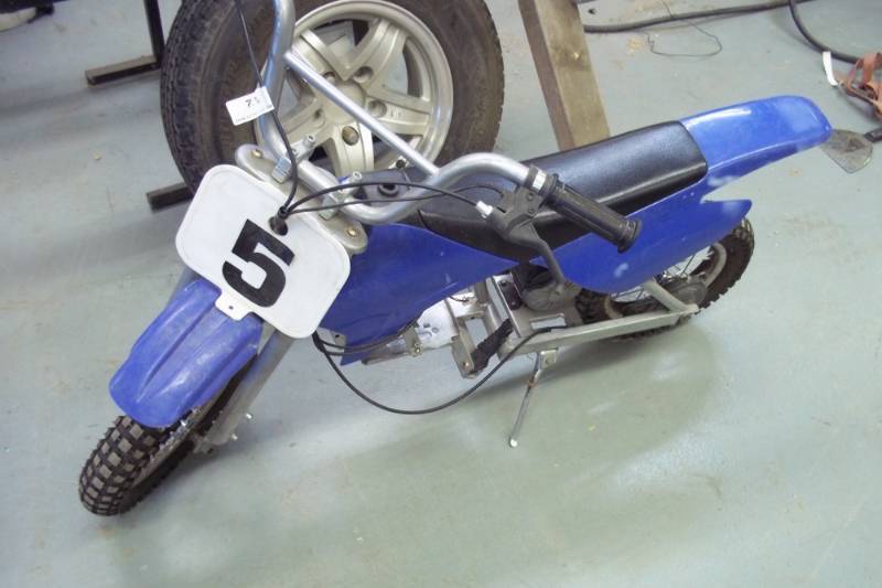 lot 11 image: Mini Bike