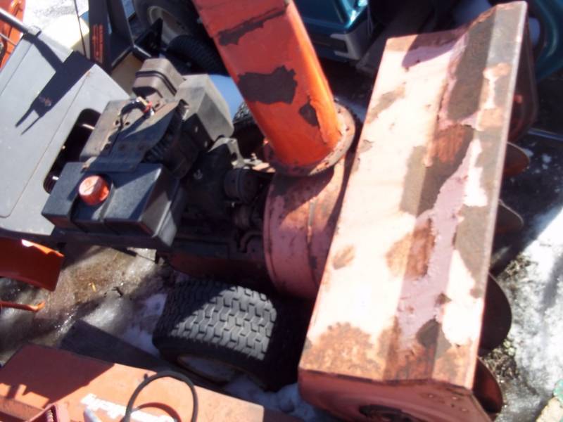 lot 169 image: Snow blower for parts or repair
