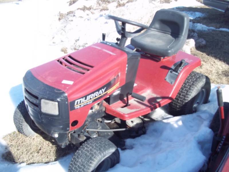 lot 179 image: Riding Lawn Mower for parts or repair