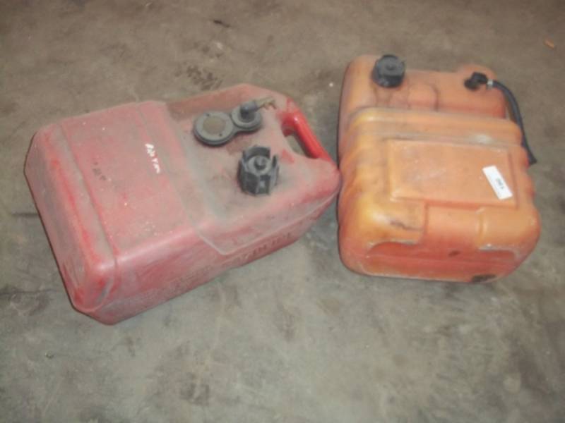 lot 190 image: Pair of Marine gas tanks