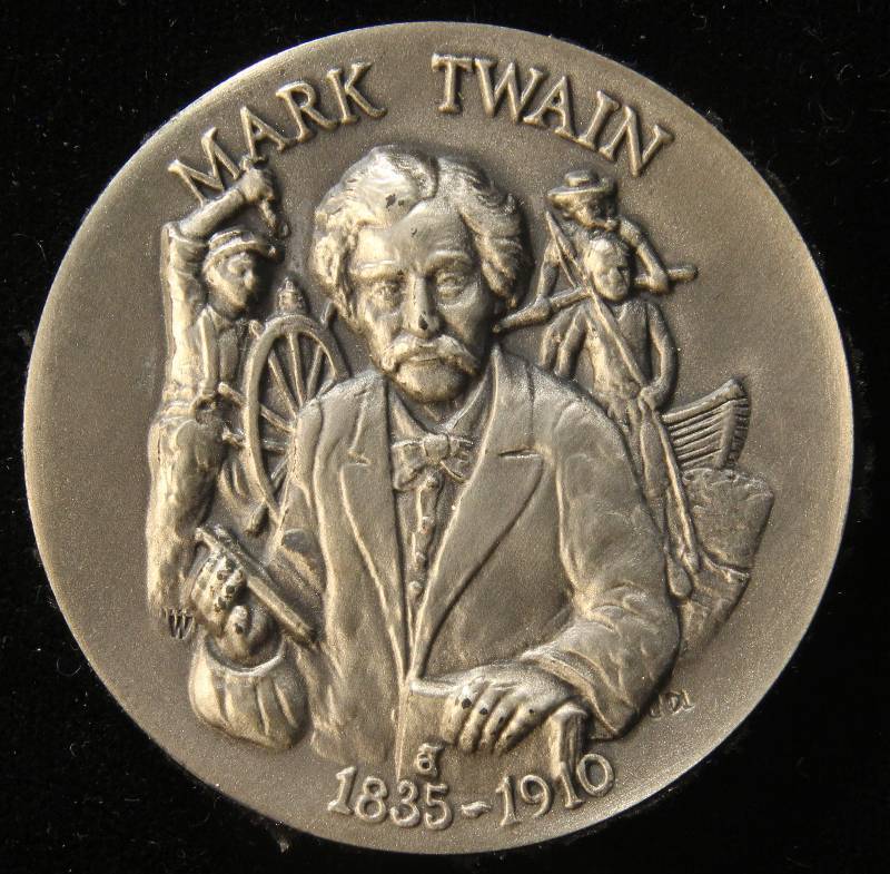 VINTAGE MARK TWAIN 1.11 TROY OZ. STERLING SILVER ART ROUND LONGINES SYMPHONETTE SOCIETY