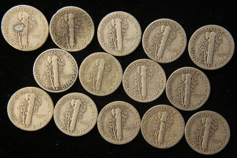 GROUP OF 14 US MERCURY SILVER DIMES