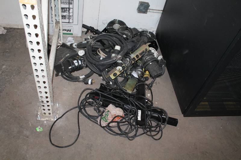 lot 99 image: Power Strips, Power Cords