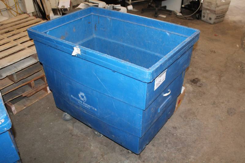 lot 105 image: 6-Wheel Rolling Plastic Bin