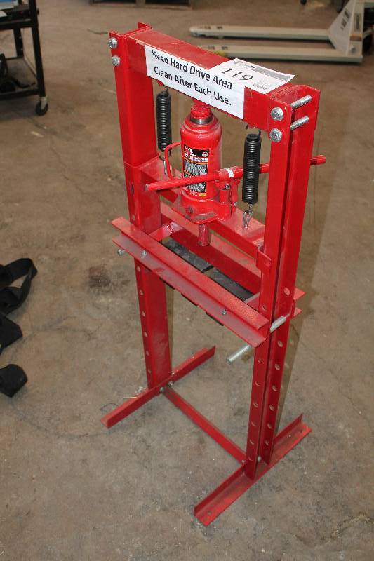 lot 119 image: Hydraulic Press