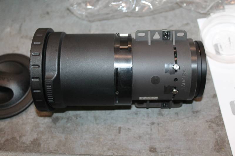 lot 124 image: Lot of (3) Sony VPLL-ZM41D Projection Lenses