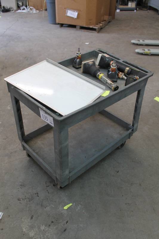 lot 135 image: Rubbermaid 4520 2-Shelf Rolling Utility Cart