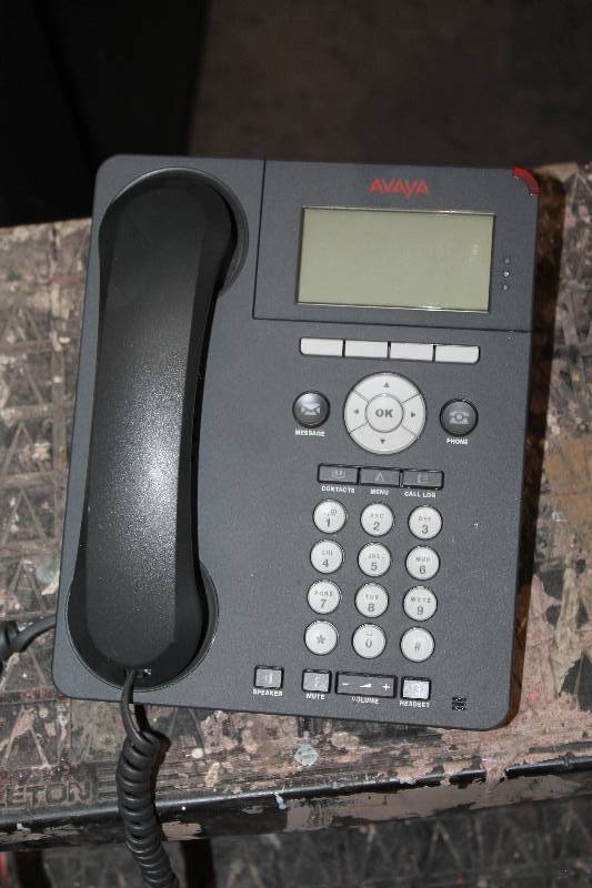 lot 140 image: Lot of (10) Avaya Phones