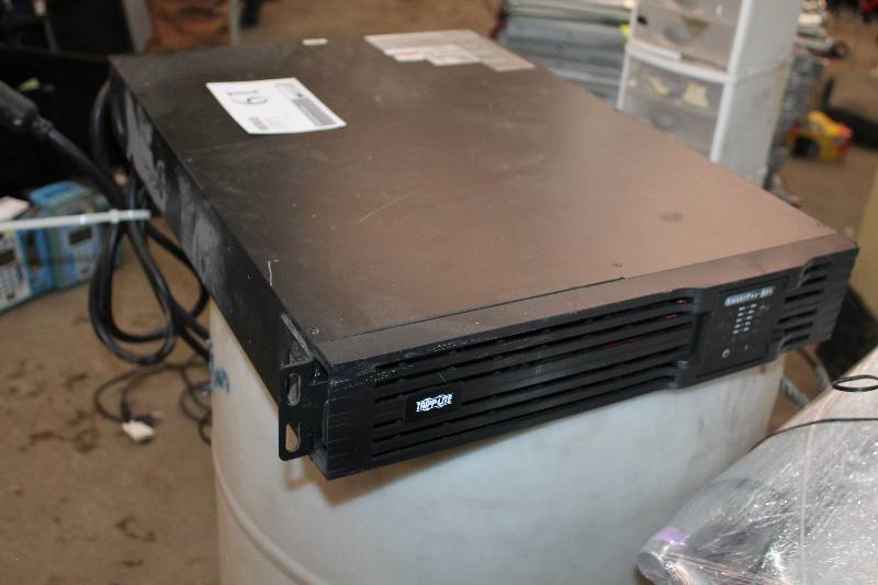 lot 19 image: Tripp-Lite SmartPro UPS