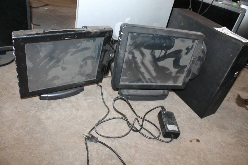 lot 38 image: Lot of (3) Fujitsu Computers w Celeron-M 1GHz 15in Touch