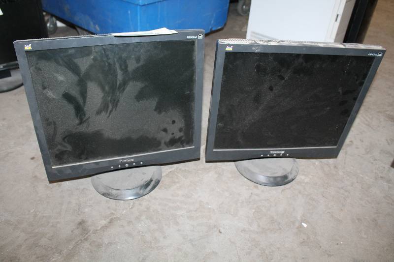 lot 46 image: Lot of (2) ViewSonic VA903mb Computer Monitors