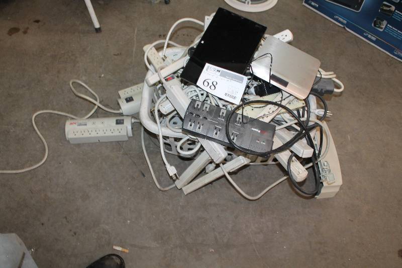 lot 68 image: Lot of Power Cords, Power Strips