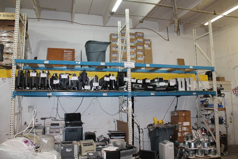 lot 8 image: Lot of (11) Pallet Racking - 3) Uprights, 8) Beams