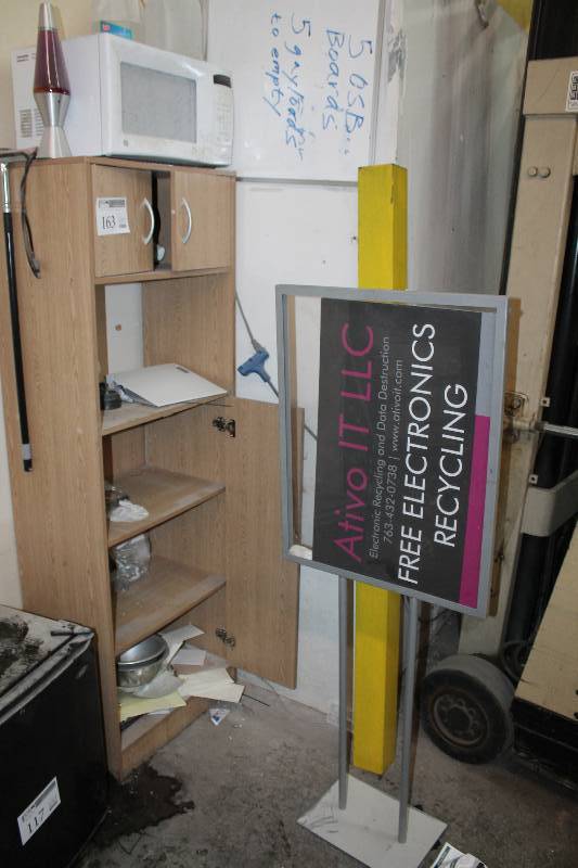 lot 163 image: Hutch, Microwave, Sign
