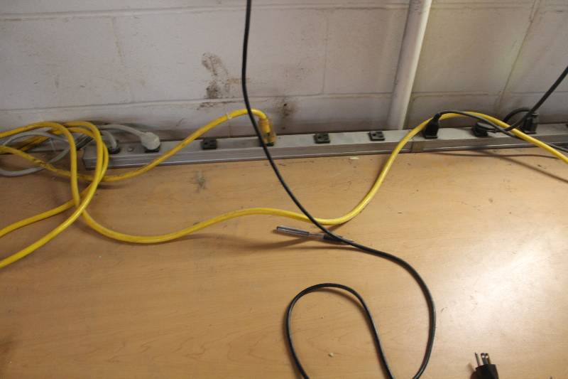 lot 183 image: Lot of (3) Power Strips