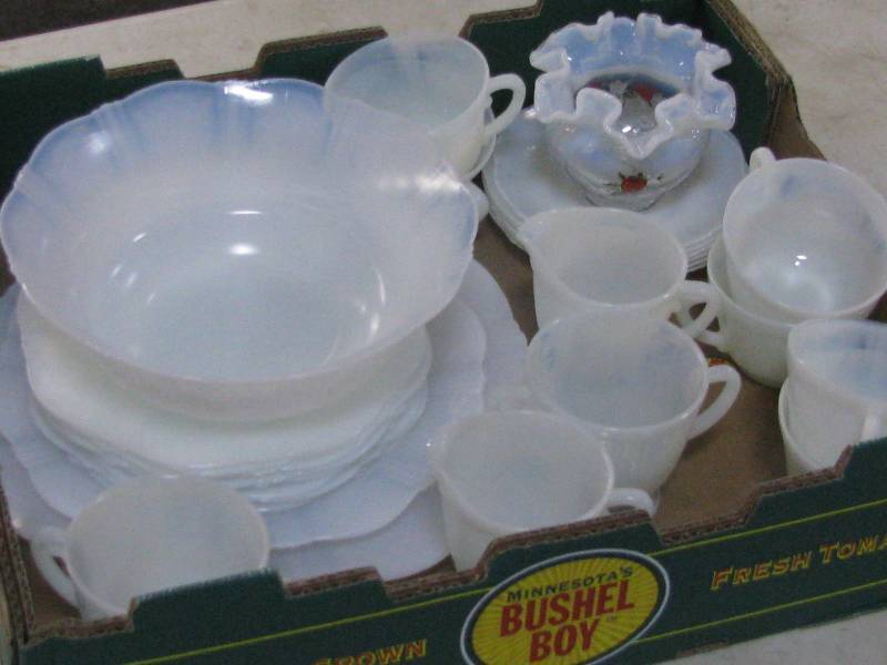 Fenton Strawberry Diushes