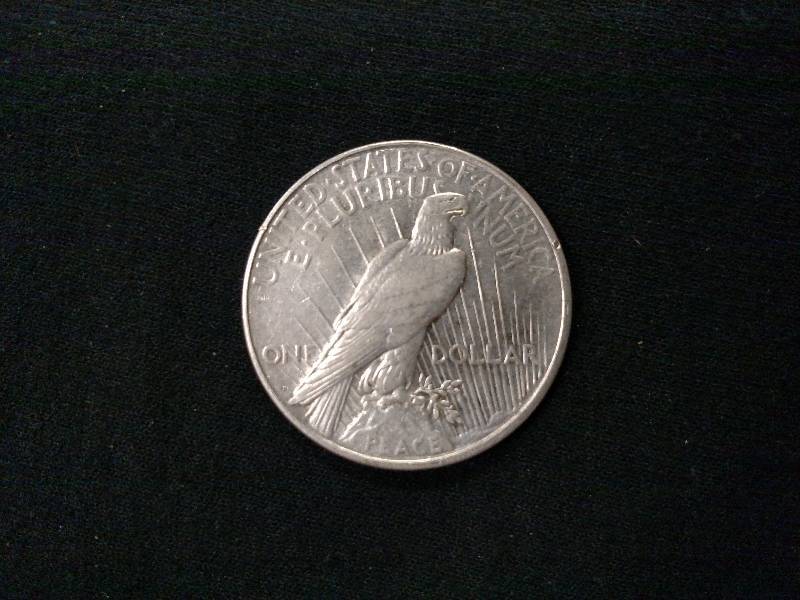 1922 D Peace Silver Dollar...