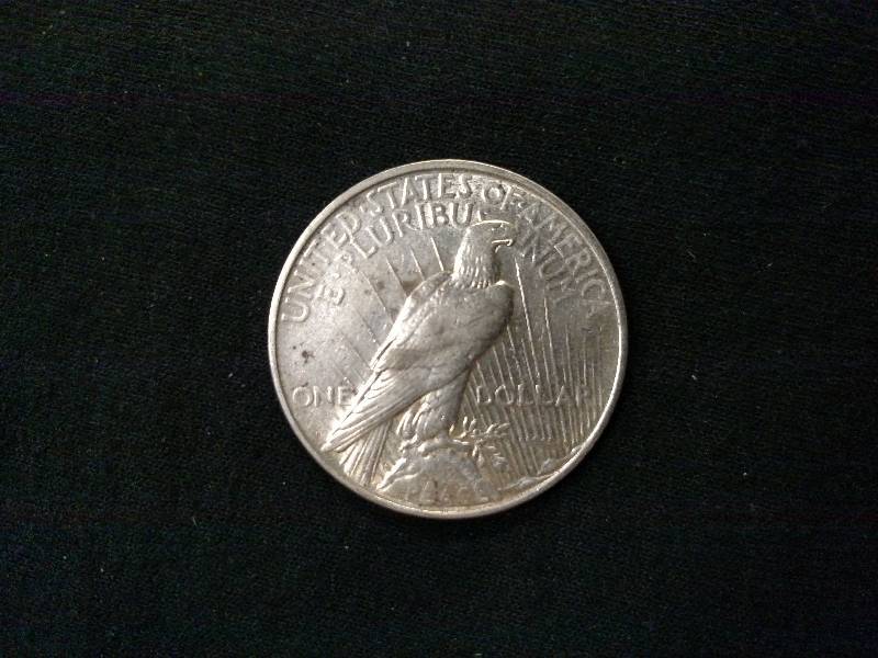 1922 D Peace Silver Dollar...