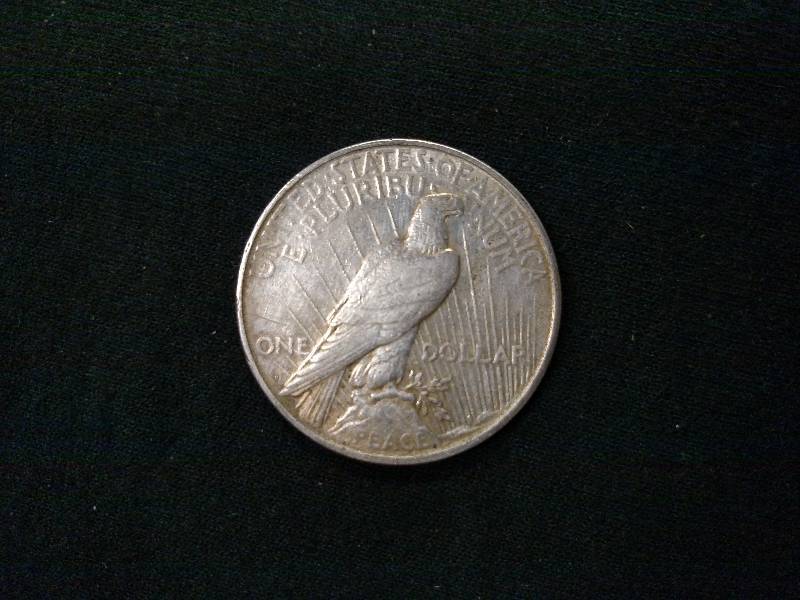 1922 D Peace Silver Dollar...