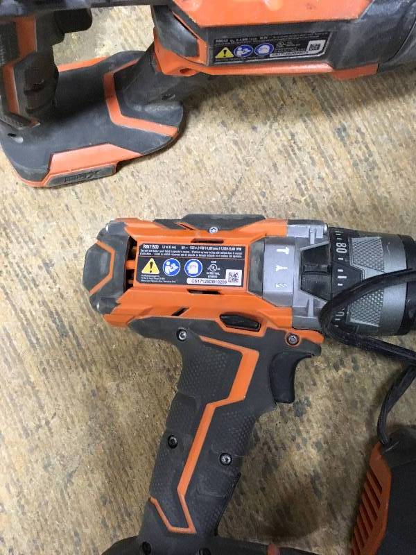 lot 29 image: Ridgid 18-Volt Lithium-Ion Cordless 5 Piece Tool Kit