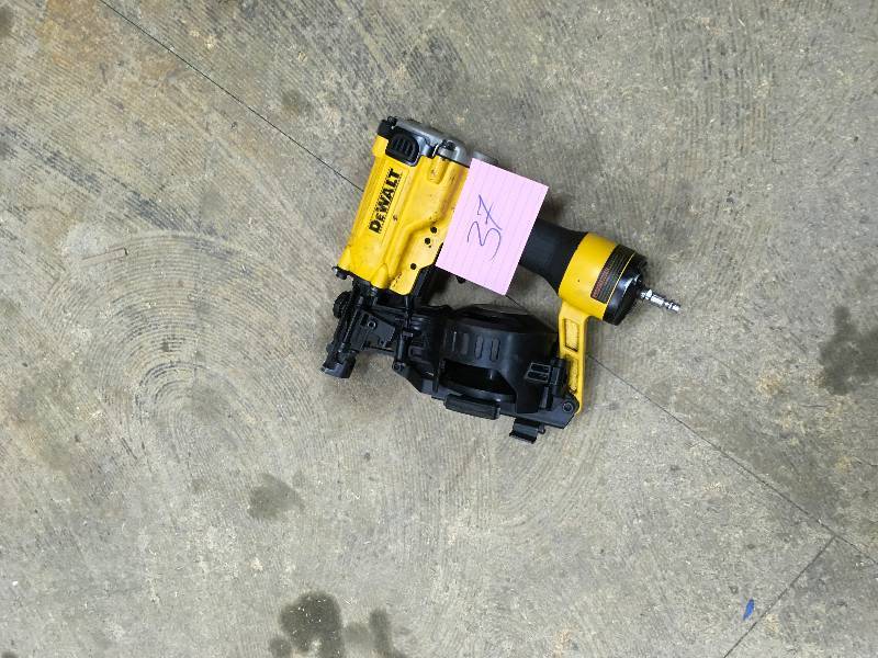 lot 37 image: DeWalt DW45RN Next Generation 15 Degree 1-34 in. Pneumatic Coil Roofing Nailer in like new condition