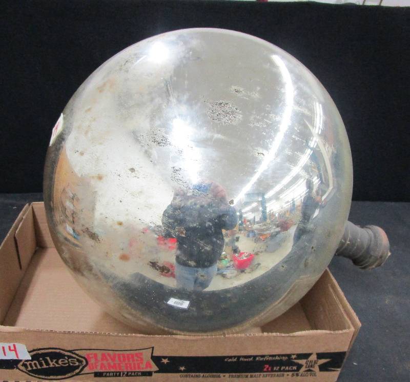 lot 14 image: 14 inch Round Garden Globe