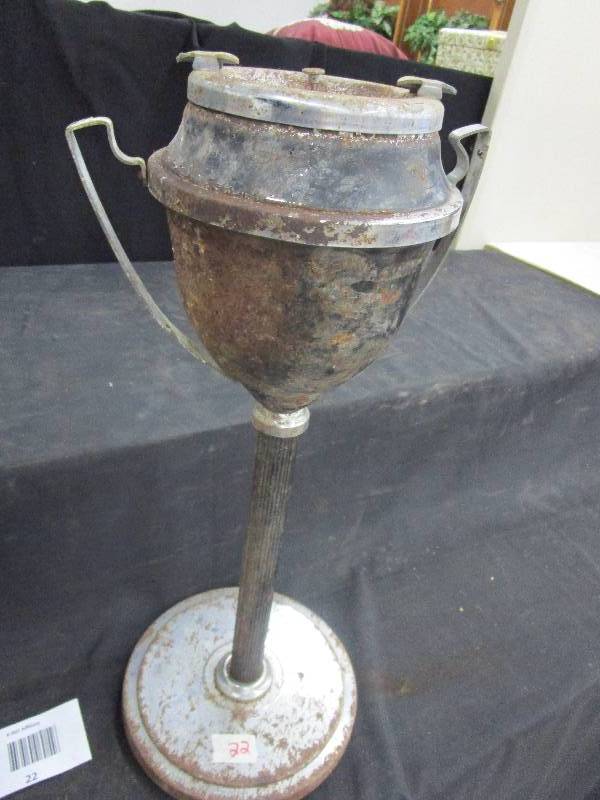 lot 22 image: Ashtray (rusty Needs TLC)