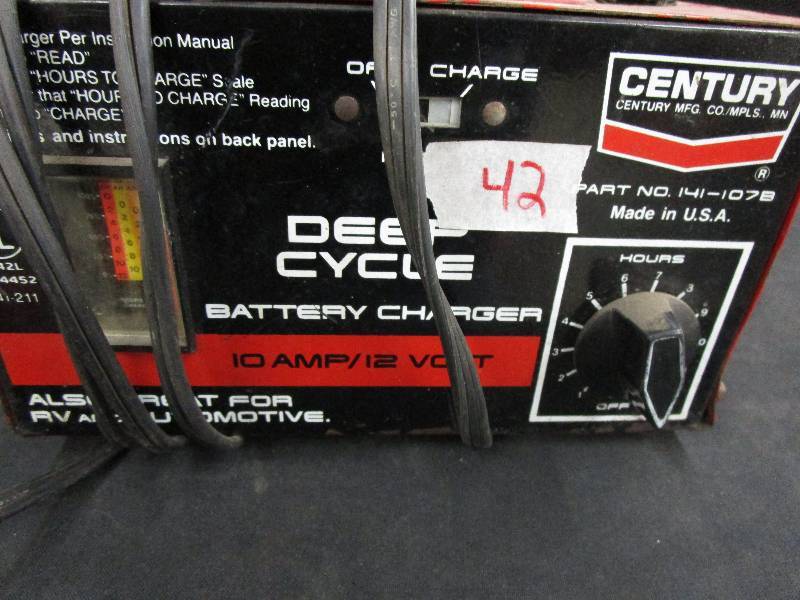 lot 42 image: Battery Charger and Nascar Battery Conductor