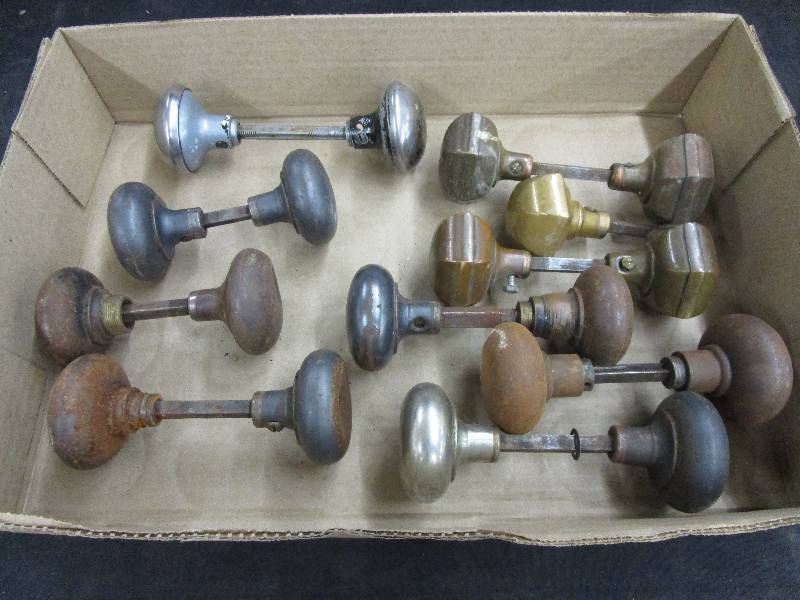 lot 58 image: Antique Doorknobs