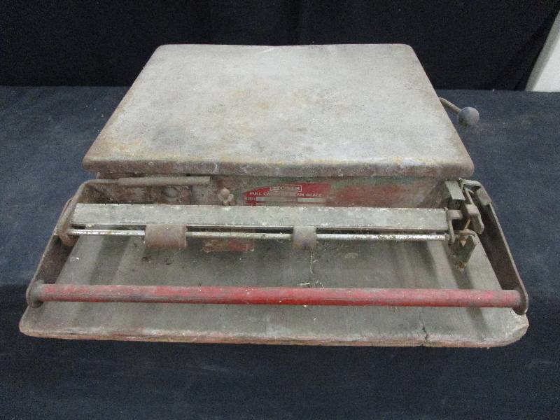 lot 61 image: Homs old Scale Seems to work needs TLC