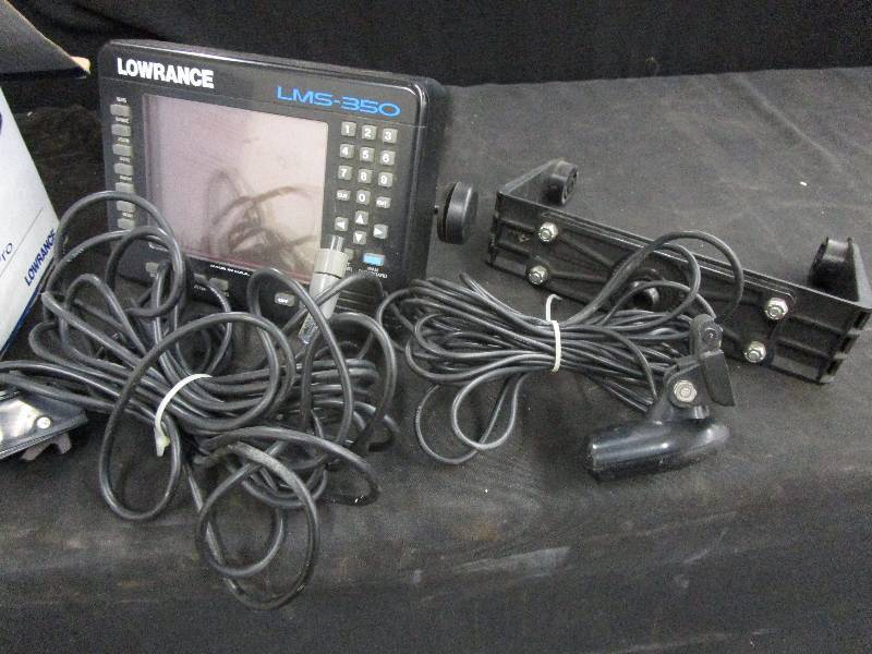 lot 75 image: Fish Finder