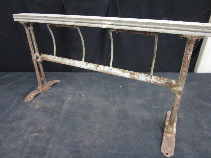 lot 93 image: Vintage Wrapping Paper Dispenser