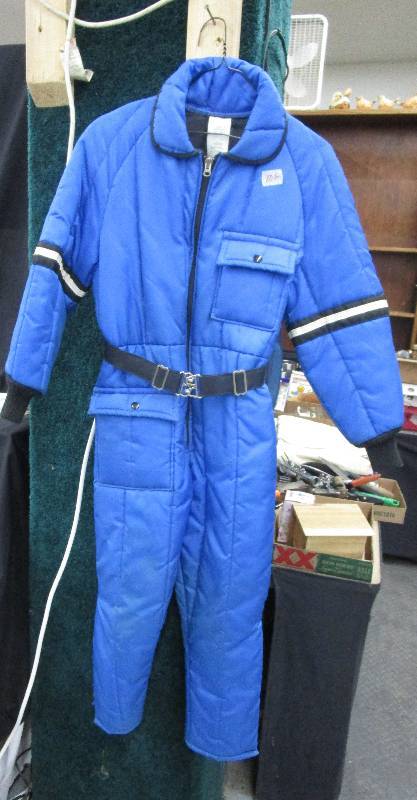 lot 106 image: Vintage Snowmobile Suit - Teens Sz 14