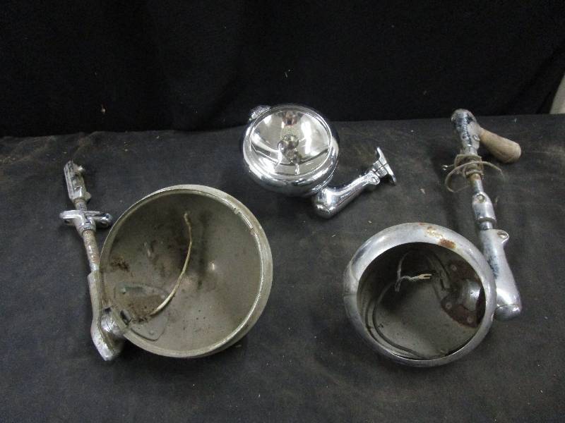 lot 129 image: Vintage Spotlights - one is a NASH