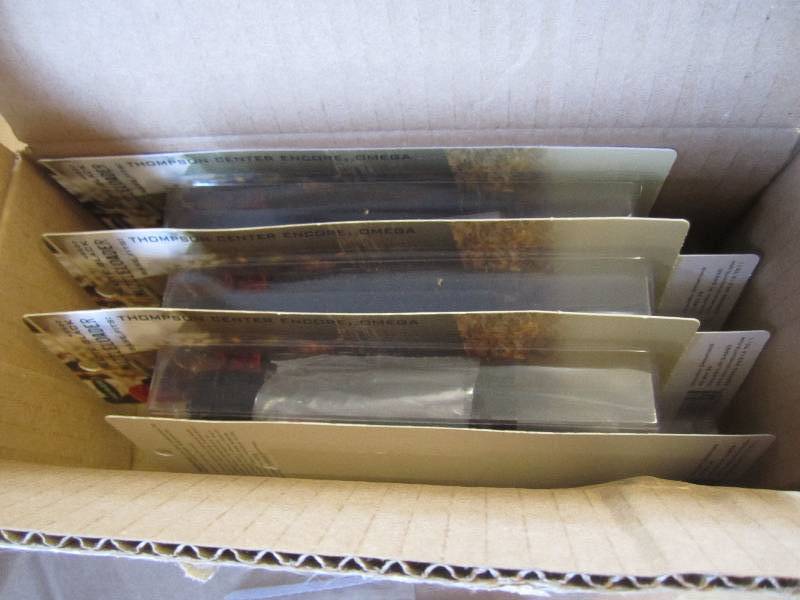lot 7 image: Box of 6 Weaver 48520 Matte Black M...