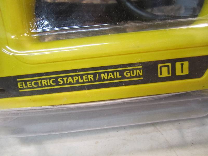lot 103 image: Electric StaplerNail Gun OpenDama...