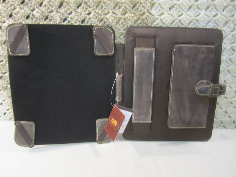 lot 32 image: Canyon Outback Leather Bear Canyon ...