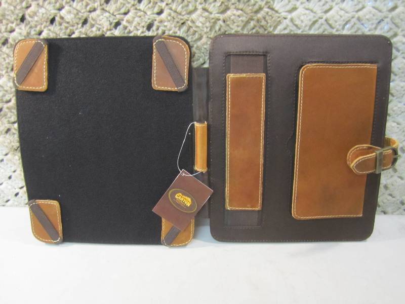 lot 34 image: Canyon Outback Leather Bear Canyon ...