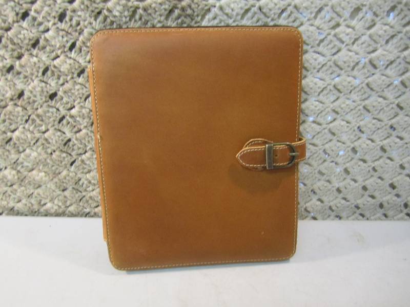 lot 35 image: Canyon Outback Leather Bear Canyon ...