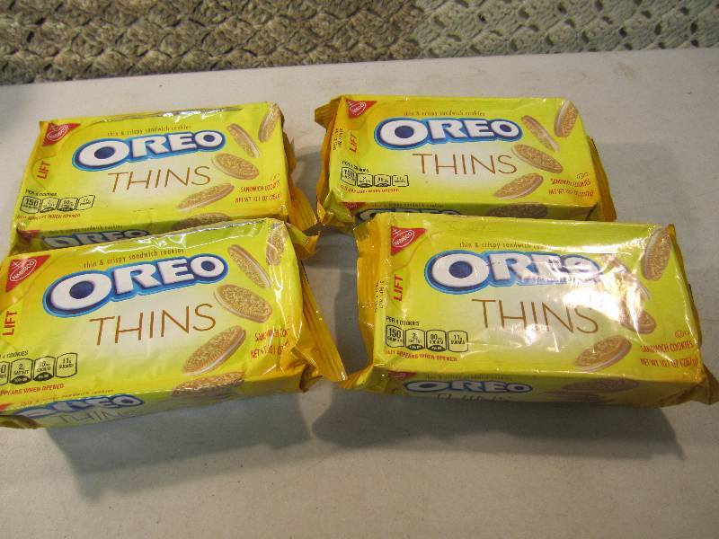 lot 72 image: Lot of 4 Packs Oreo Thins Cookies B...
