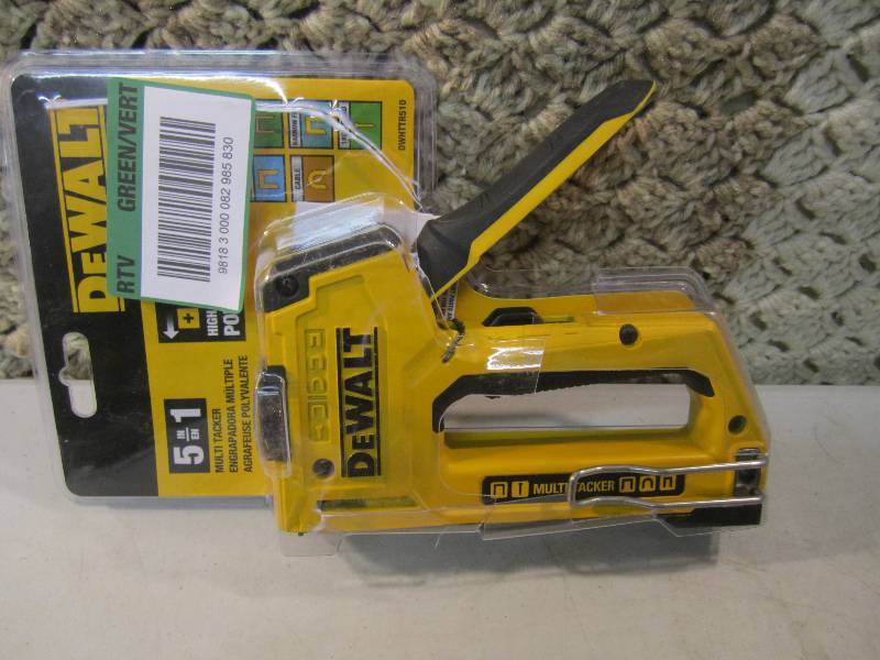 lot 88 image: Lot of Hand Tools 5-In-1 Multi Tack...