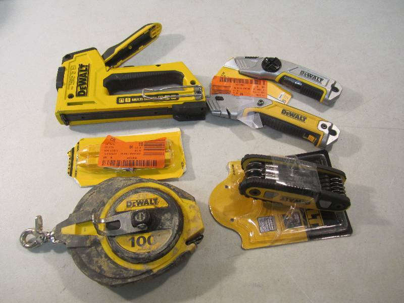 lot 109 image: Lot off Dewalt Tools Untested  RM1...