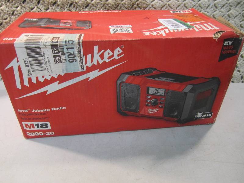 lot 117 image: Milwaukee M18 Jobsite Radio with Au...