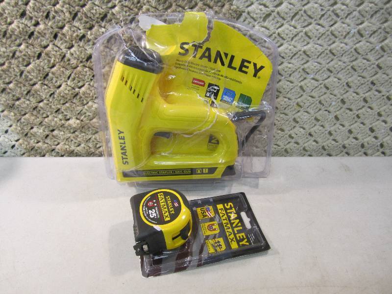 lot 118 image: Stanley Electric Staple Gun and Tap...