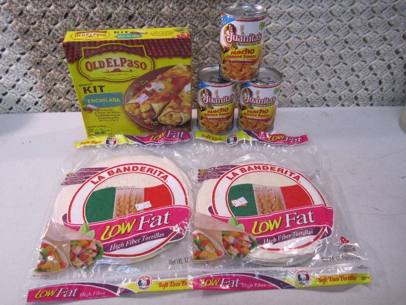 lot 129 image: Mixed Lot of 3 Cans Nacho Cheese Sa...