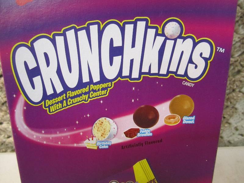 lot 138 image: Box of 16 Bags Crunchkins Dessert F...