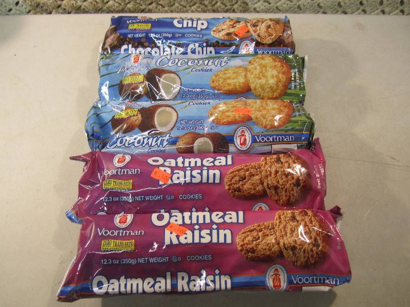 lot 158 image: Mixed Lot of Cookies Chocolate Chip...
