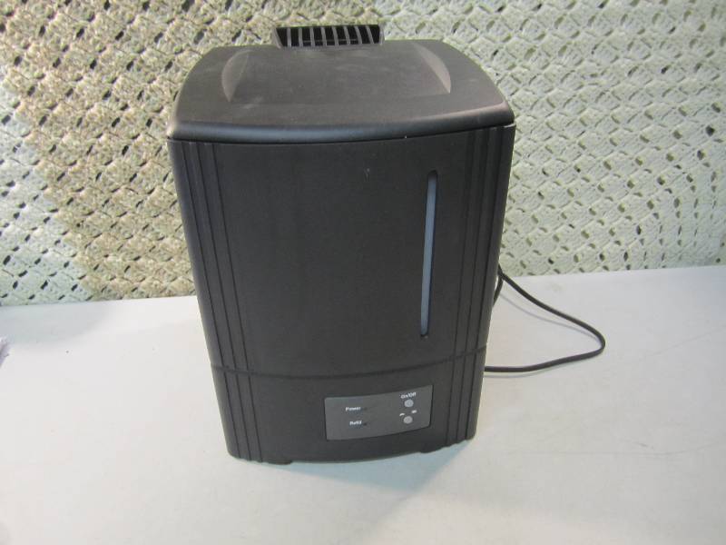 lot 200 image: Keystone Warm Mist Humidifier 1.3 G...