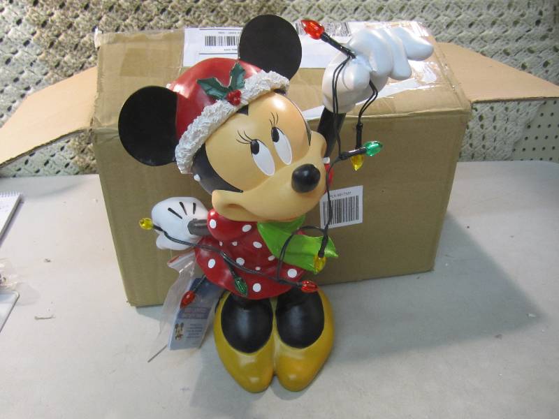 lot 210 image: Disney Minnie Mouse Lighted Christm...