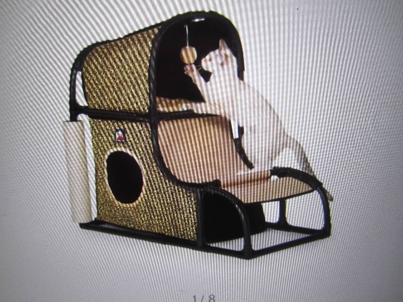 lot 211 image: Prevue Pet Products Catville Loft L...